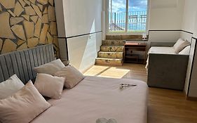 Rooms In Seafront Villa